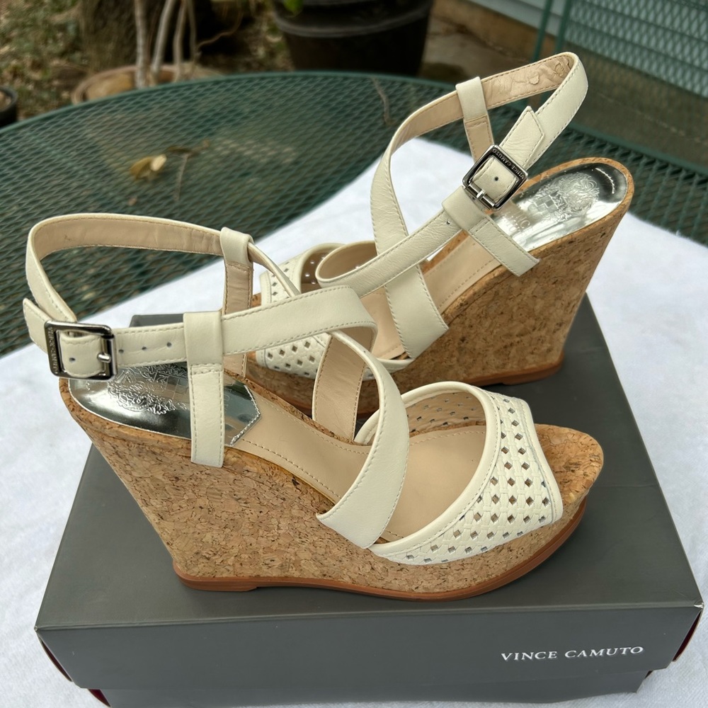 Vince Camuto Wedges